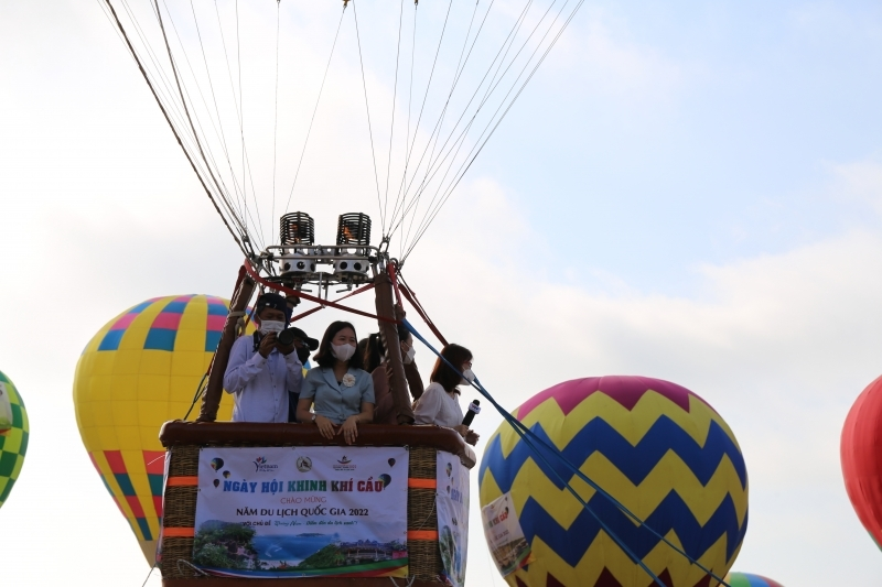 Ngày hội khinh khí cầu lần đầu tiên được tổ chức ở bờ biển Thăng Bình (Quảng Nam) (26/3/2023)
